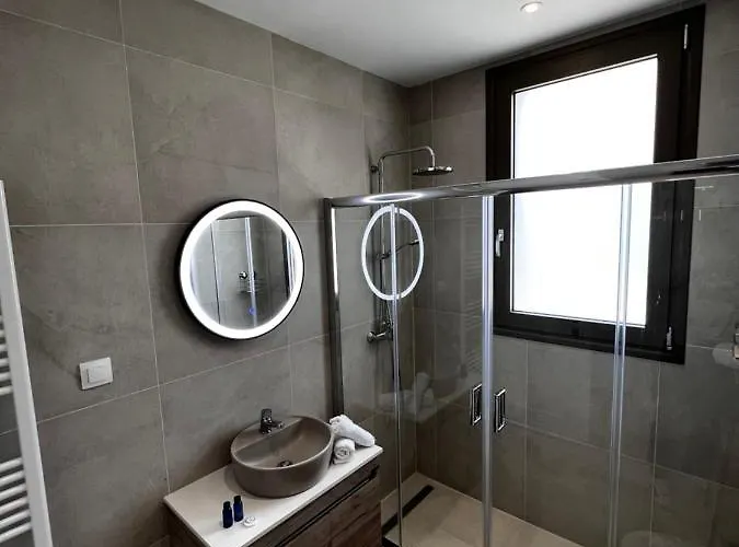 Giannel Luxury 2 Apartment