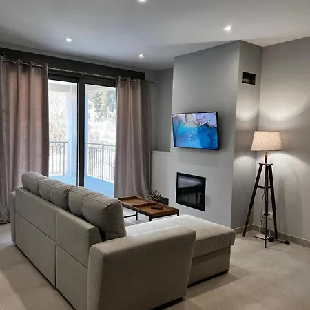 Giannel Luxury 2 Apartment