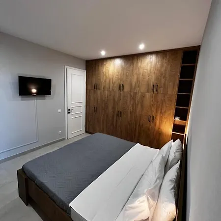 Giannel Luxury 2 *